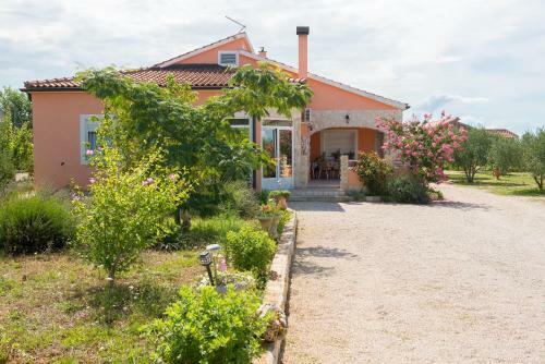 Villa Holiday Home Skaric