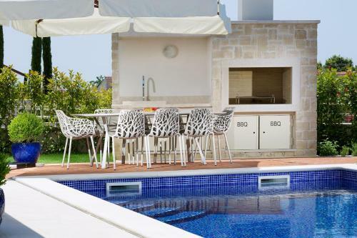 Villa Melita By Hmz Villas