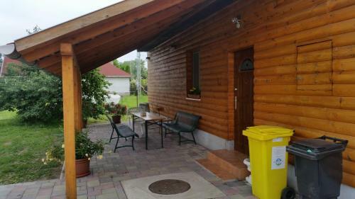 Tiszavir�g Apartman