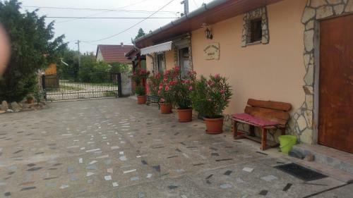 Tiszavir�g Apartman