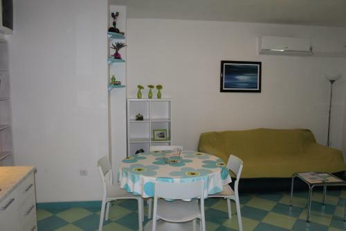 Apartmani "mali Mago"