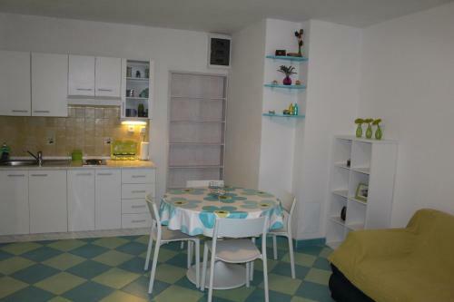 Apartmani "mali Mago"