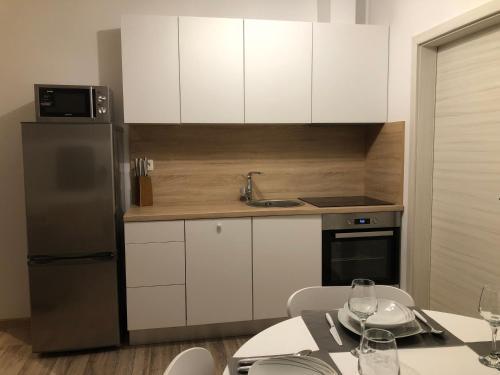 Ideal Holiday Apartment 1