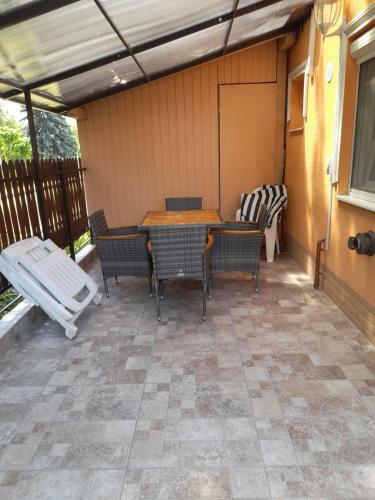 Therm�l Apartman Tiszaf�red