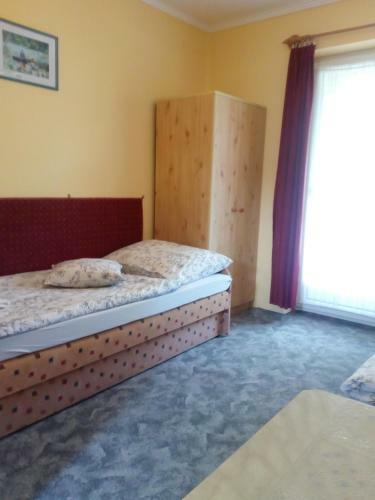Hostal Guly�s Vend�gh�z