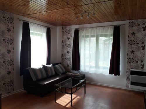 R�zs�s Apartman