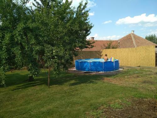 R�zs�s Apartman