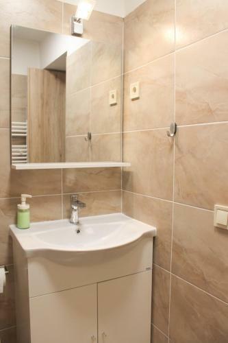 Pog�cs�s Apartman