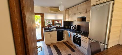 B48 Duplex