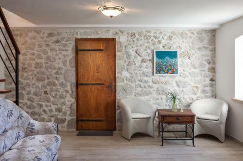 House Pasalich