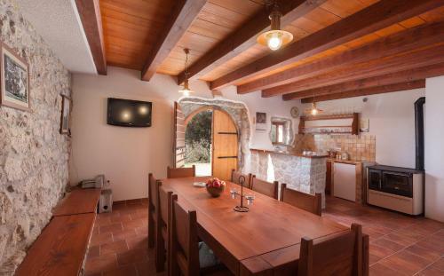 House Pasalich
