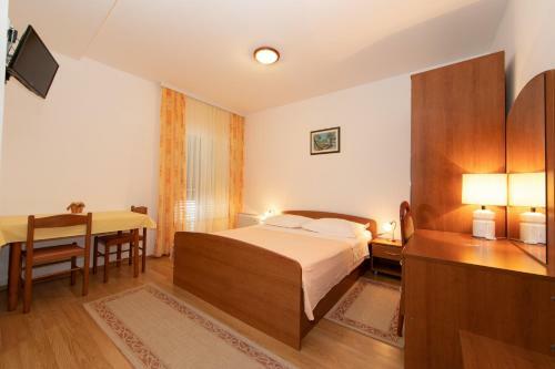 Hostal Apartmani Biser