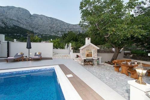 Holiday House Alina With Heated Pool