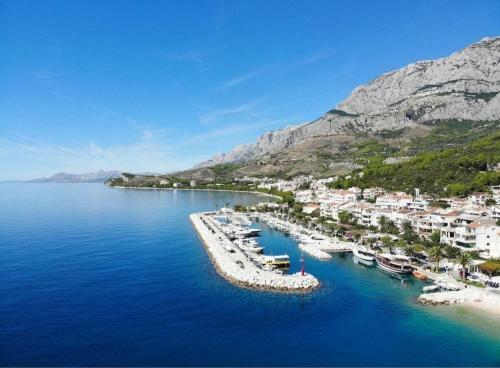 Villa Nina With Heated Pool & Seaview