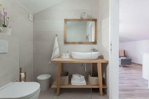 Villa Nina With Heated Pool & Seaview