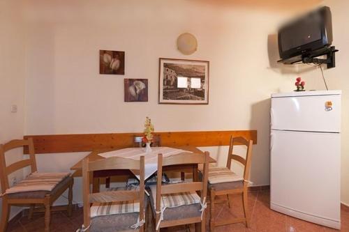 Apartment In Tucepi With Terrace, Air Conditioning, Wifi 3674-2