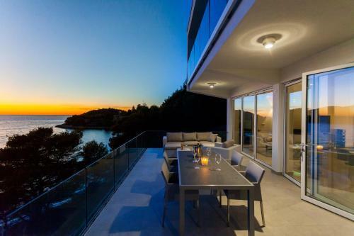 Villa Style And Sea