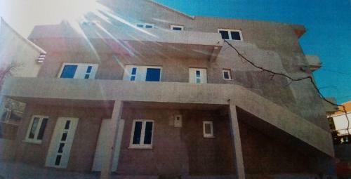 Hostal Rooms & Apartments Mirakul