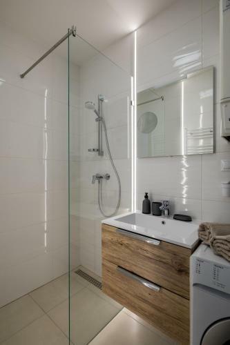 Staf�tah�z Apartmanok