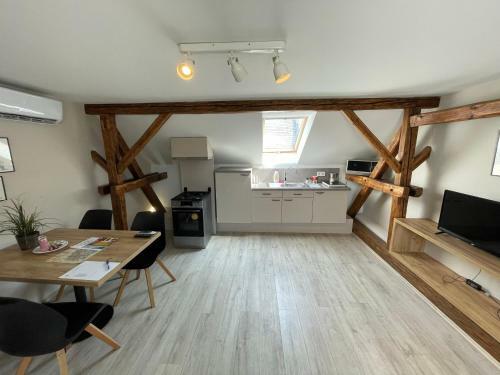 Vatus Apartmanh�z V�c