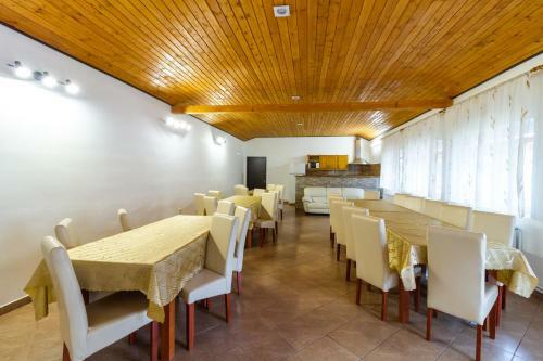 Hostal Airport K�roly Centr�l