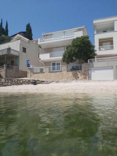 Apartments Villa Plava
