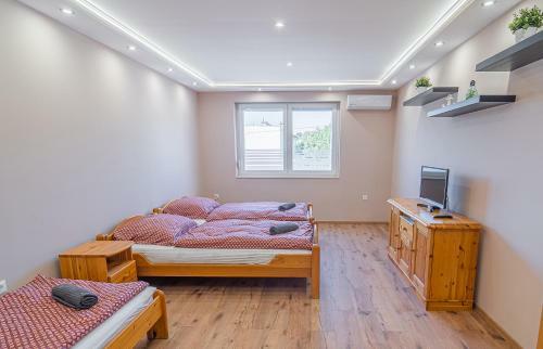 Idev�r-lak Apartman
