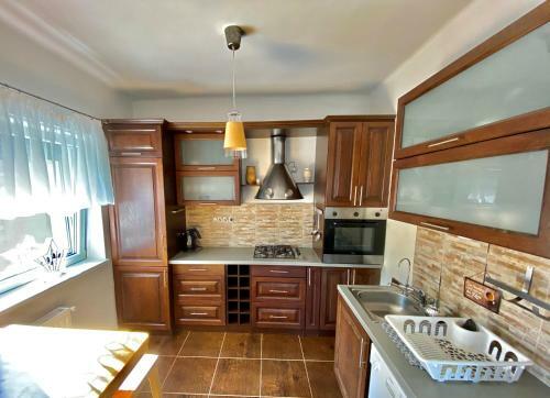 Apartamento B�borlak 6