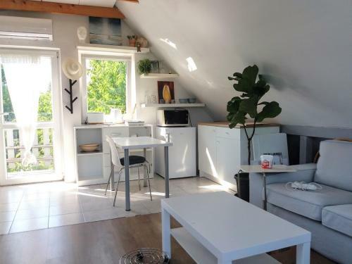 Liliomfa Apartman Z�nka