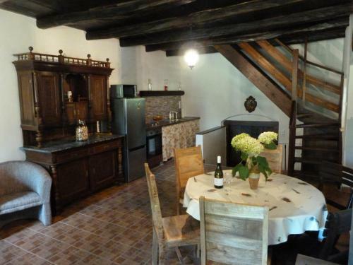 Hostal Istv�n Pince Vend�gh�z