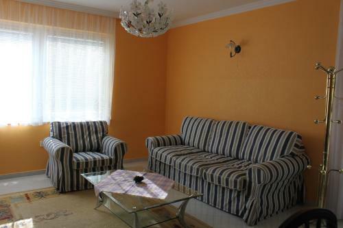 Orwa Apartmanok - C�drus K�z