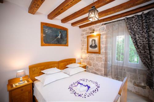 Hostal Apartment And Room Nona Stella