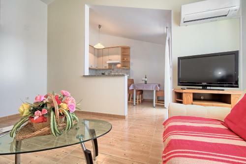 Lara Apartments