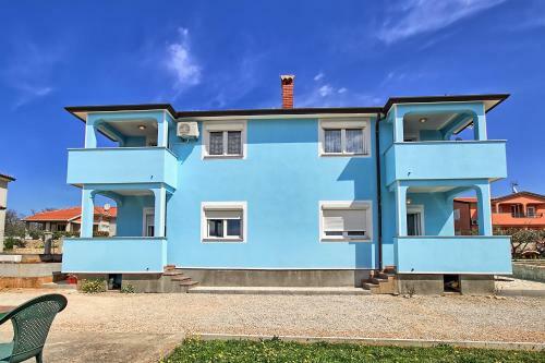 Lara Apartments