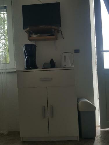 Hostal Rooms And Apartments V&m