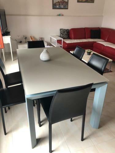 Apartment Lona