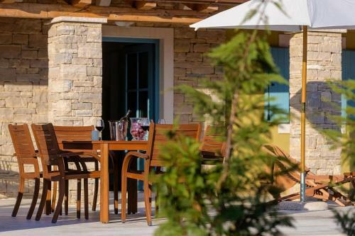 Villa Holiday Home In Vardica