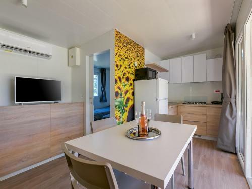 Hostal Adriamar Mobile Homes In Camping Park Umag