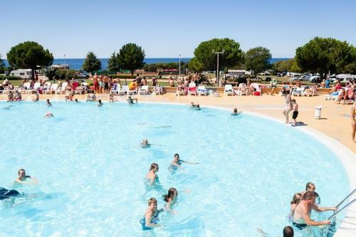 Hostal Adriamar Mobile Homes In Camping Park Umag
