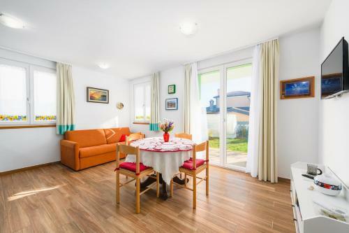 Hostal Andrea House With Apartments