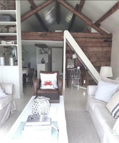 Hostal The Boathouse