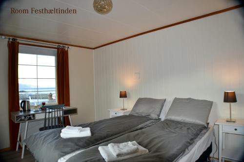Lodge The Manor House In Hamn�y