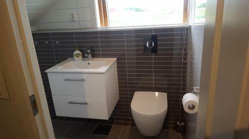 Grims�y Lofoten House
