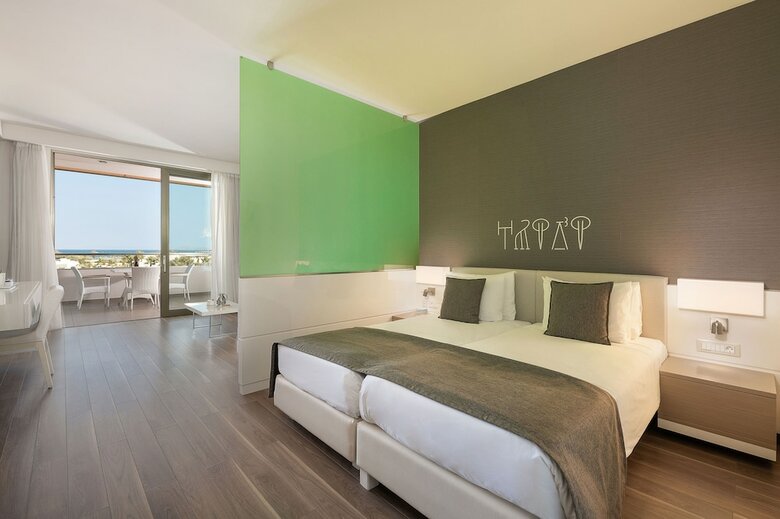 Hotel Avra Imperial Beach Resort & Spa