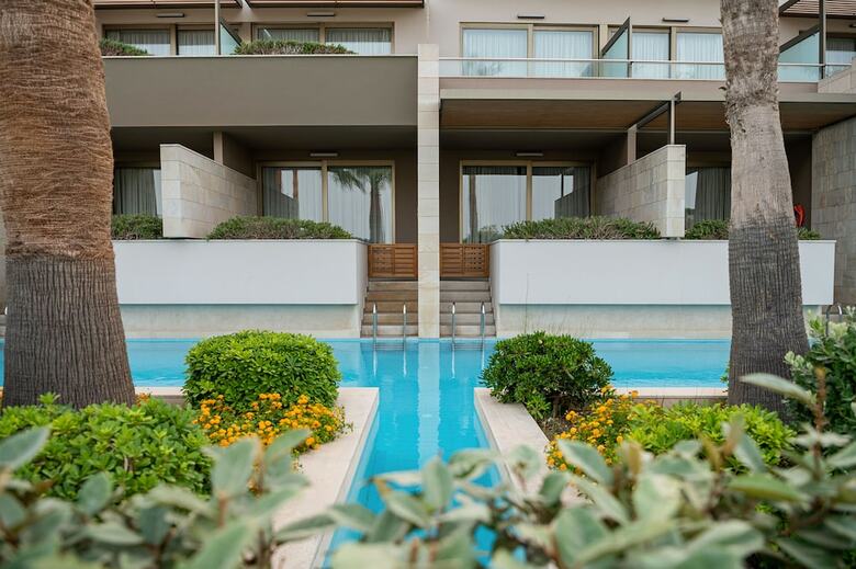 Hotel Avra Imperial Beach Resort & Spa