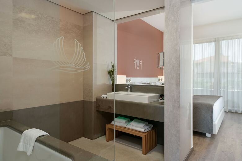 Hotel Avra Imperial Beach Resort & Spa