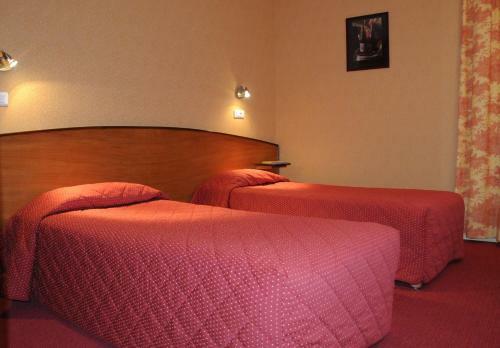 Hotel Logis Des Trois Maures