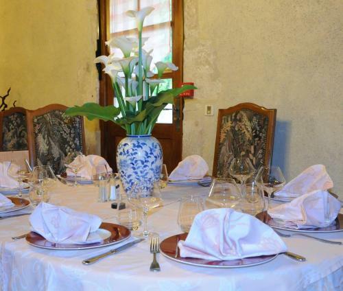 Hotel Logis Des Trois Maures