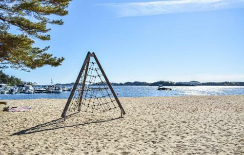 �ros Beach House With 4 Rooms In Kristiansand
