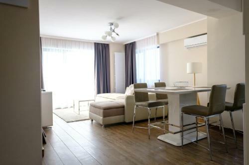 Apartament Tisay